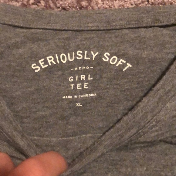 basic, floral tee - Picture 2 of 4